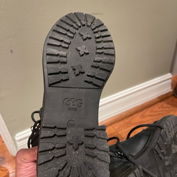 Women’s Black Gessy combat boot from GBG Los Angeles - size 6.5M - Gently Worn - Picture 7 of 8